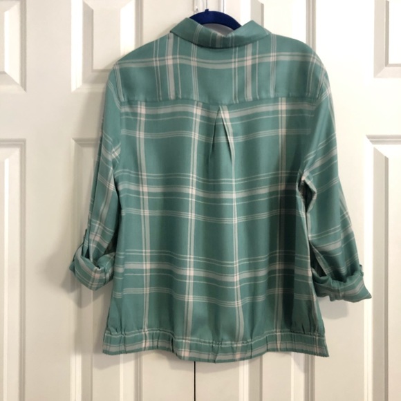 Pink Rose Twist Front Top - Picture 9 of 13